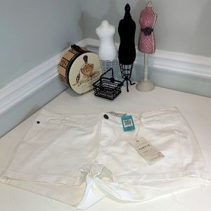 Torrid Trouser White Flip/Fray Cuffed Jean Shorts NWT